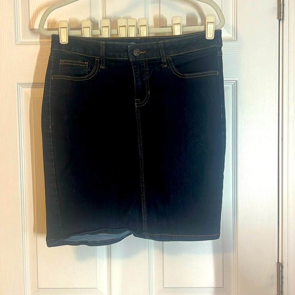 Old Navy Denim Skirt size 8